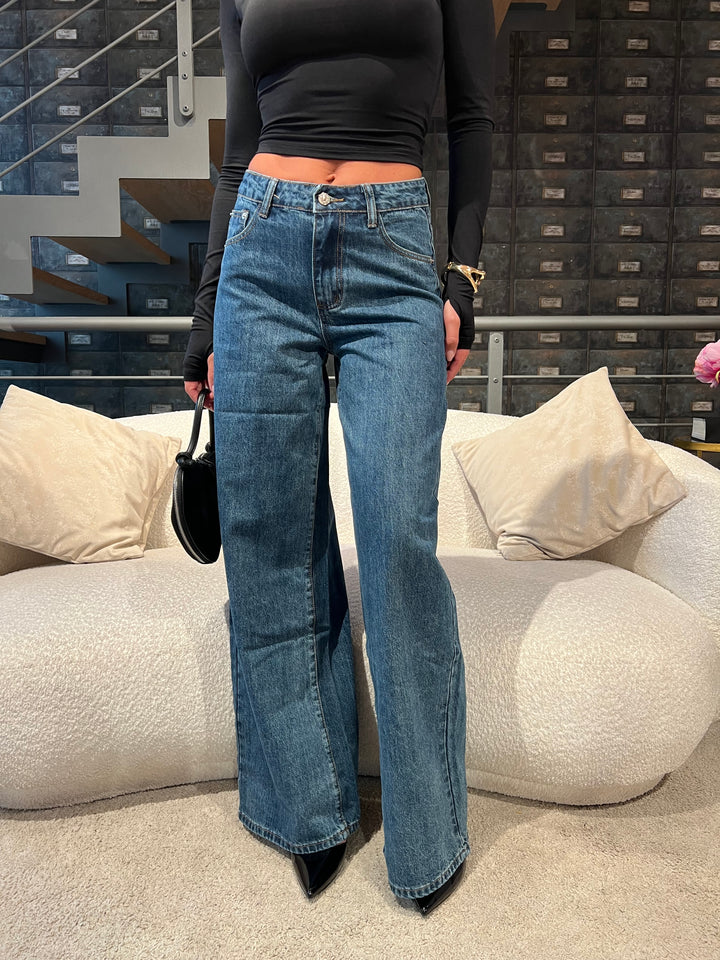 JEANS DON’T TOUCH
