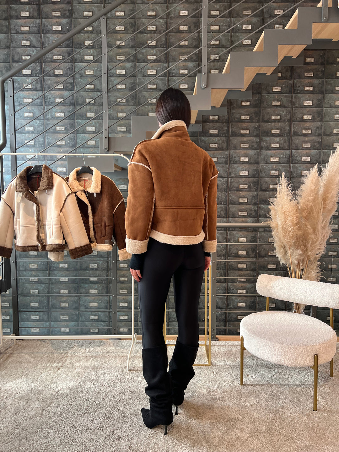 GIACCA MONTONE CORTO