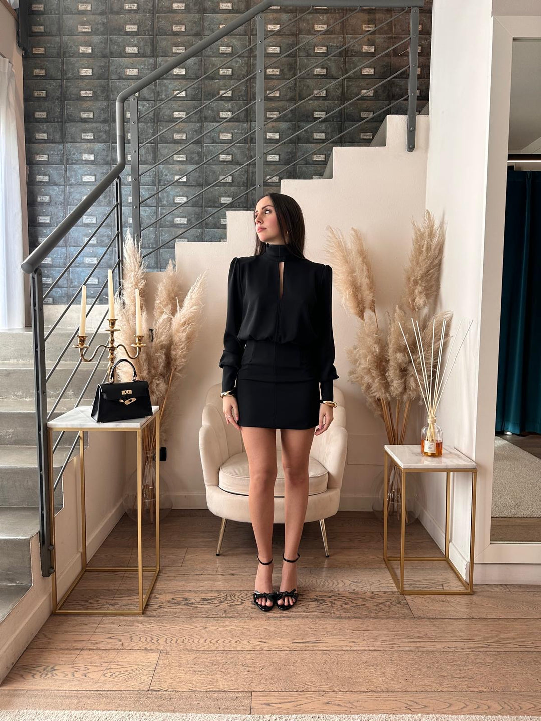 ABITO LUMINA SCOLLO SCHIENA