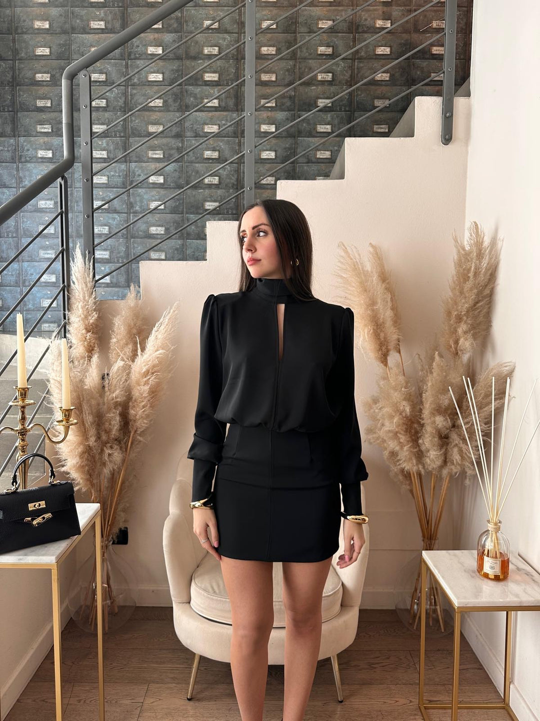 ABITO LUMINA SCOLLO SCHIENA