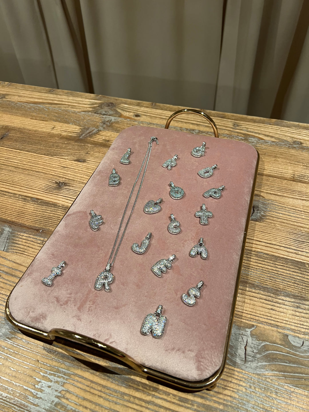 COLLANA CON INIZIALE CORTA