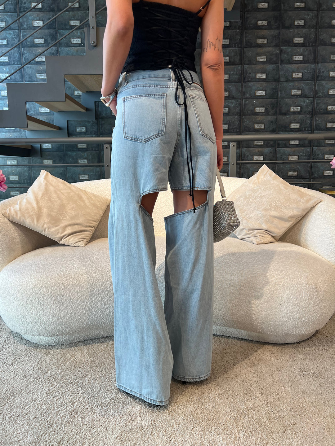 JEANS CUT OUT CINTURA