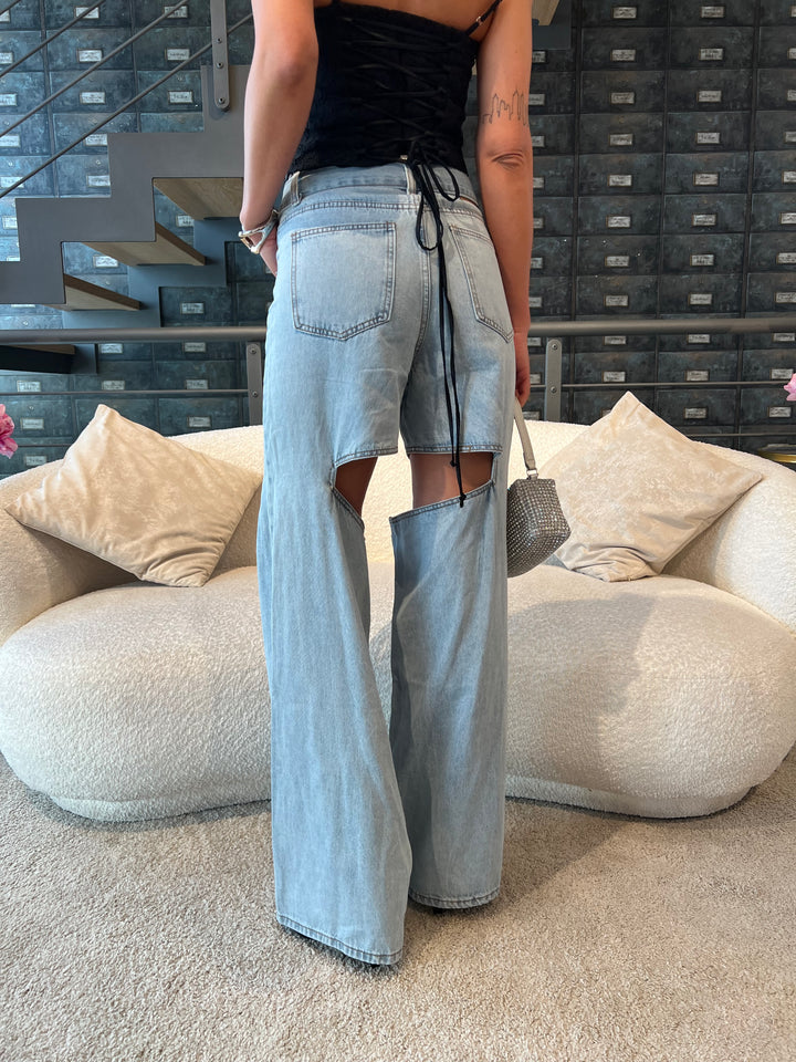 JEANS CUT OUT CINTURA