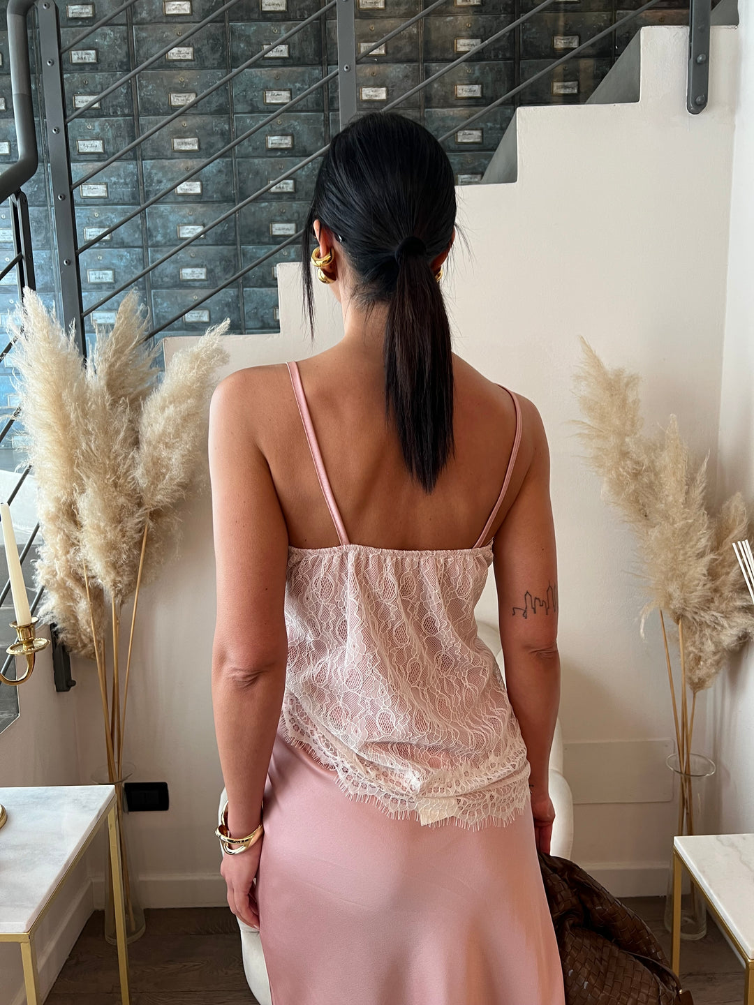 TOP SATIN CON PIZZO
