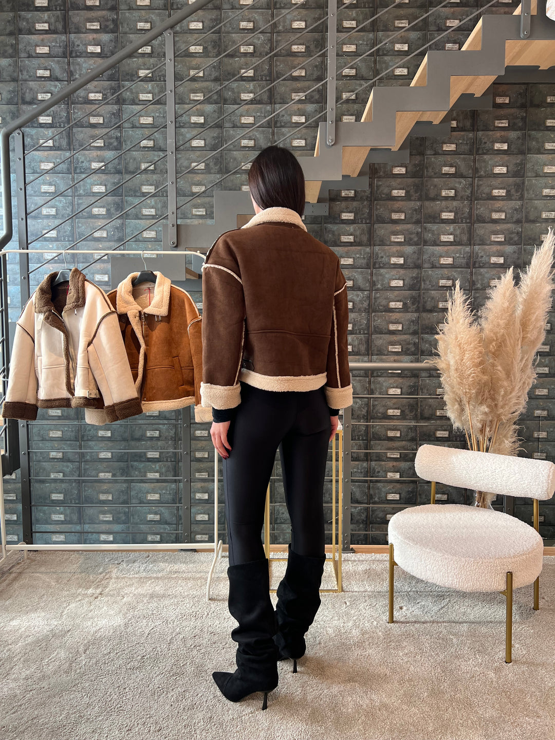 GIACCA MONTONE CORTO