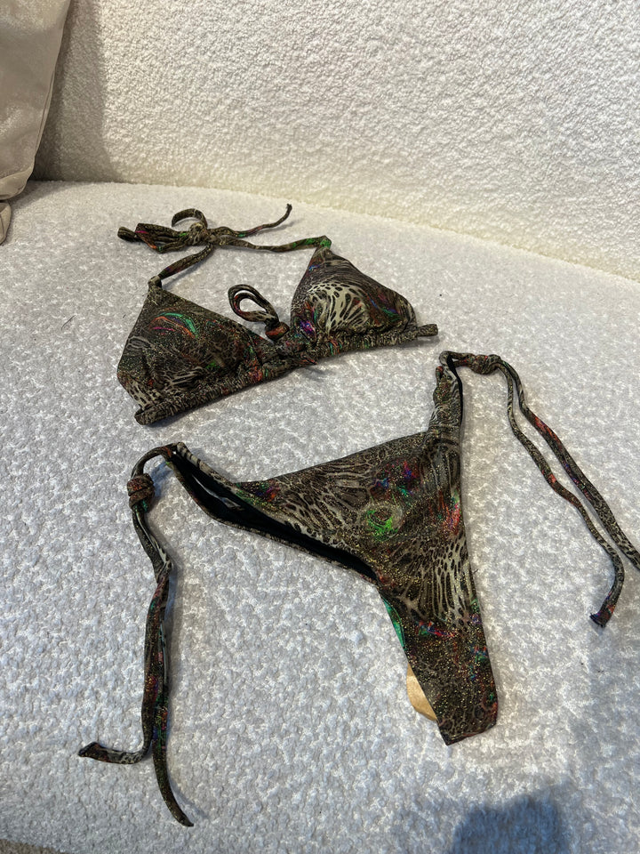 BIKINI JUNGLE