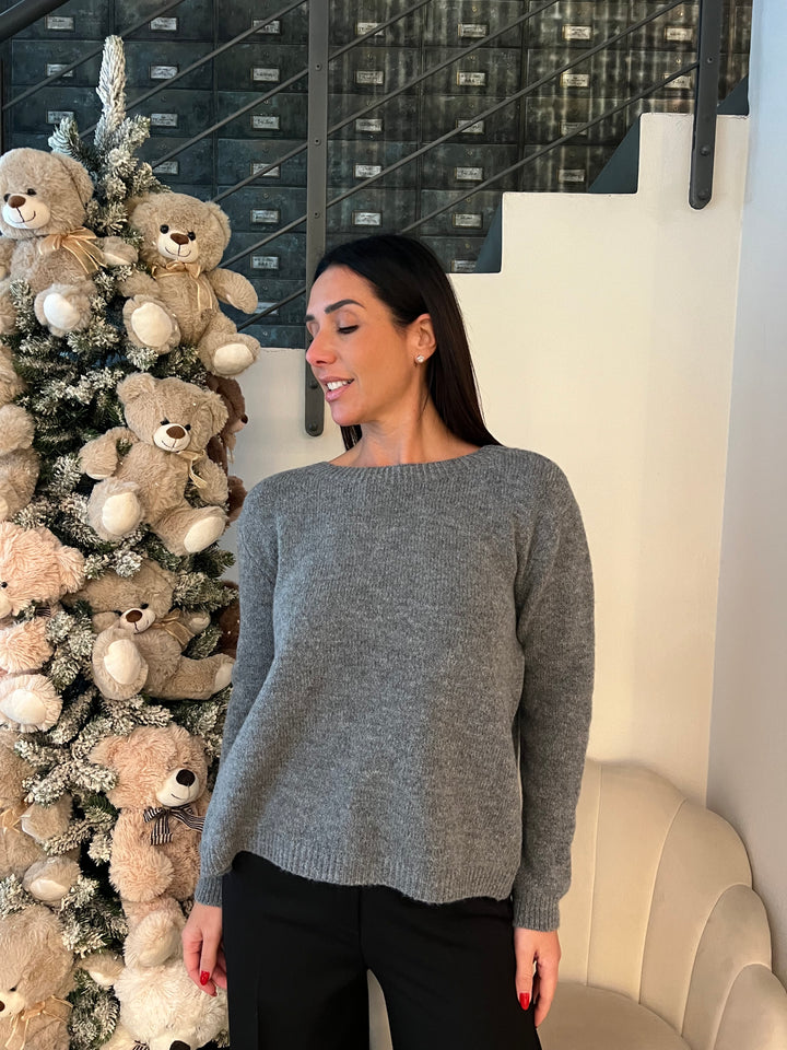 MAGLIONE FIOCCHI SCHIENA