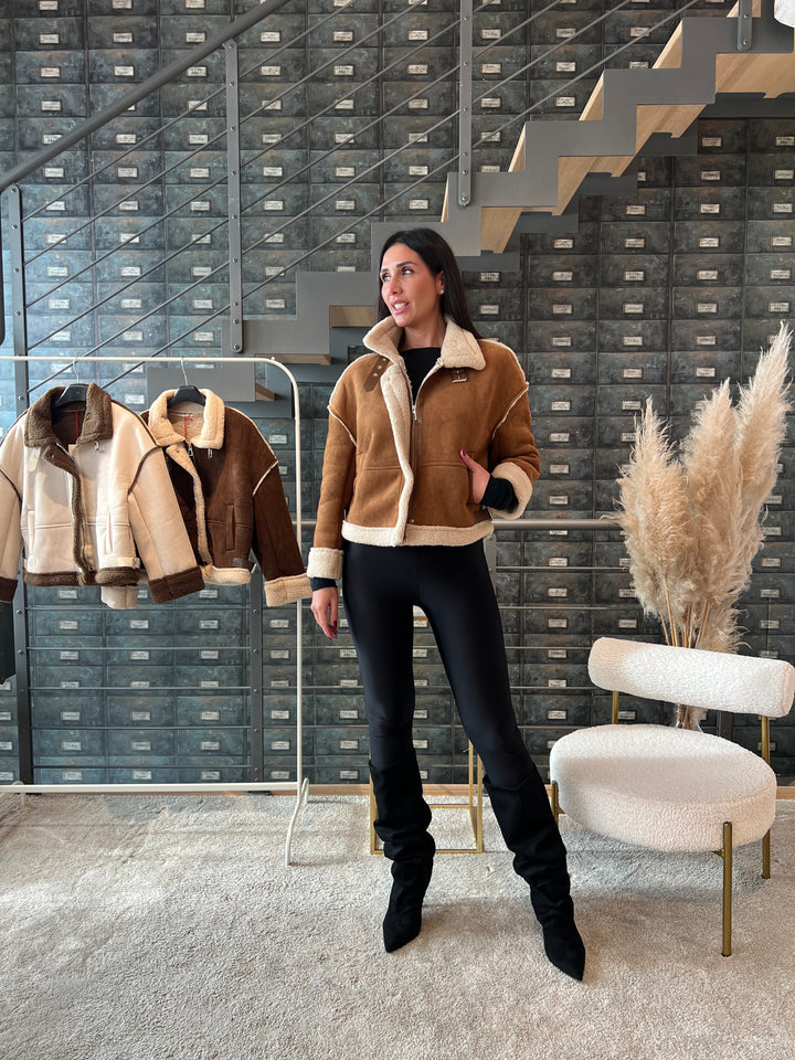 GIACCA MONTONE CORTO