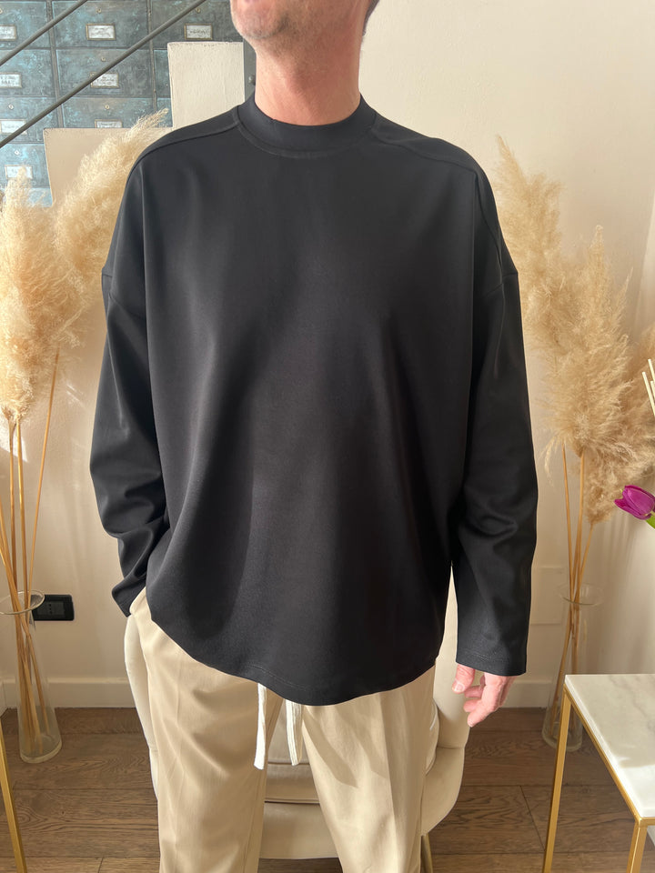 MAGLIA OVER NERO