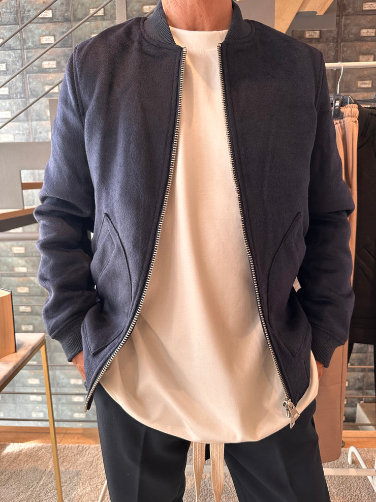 BOMBER JAMES
