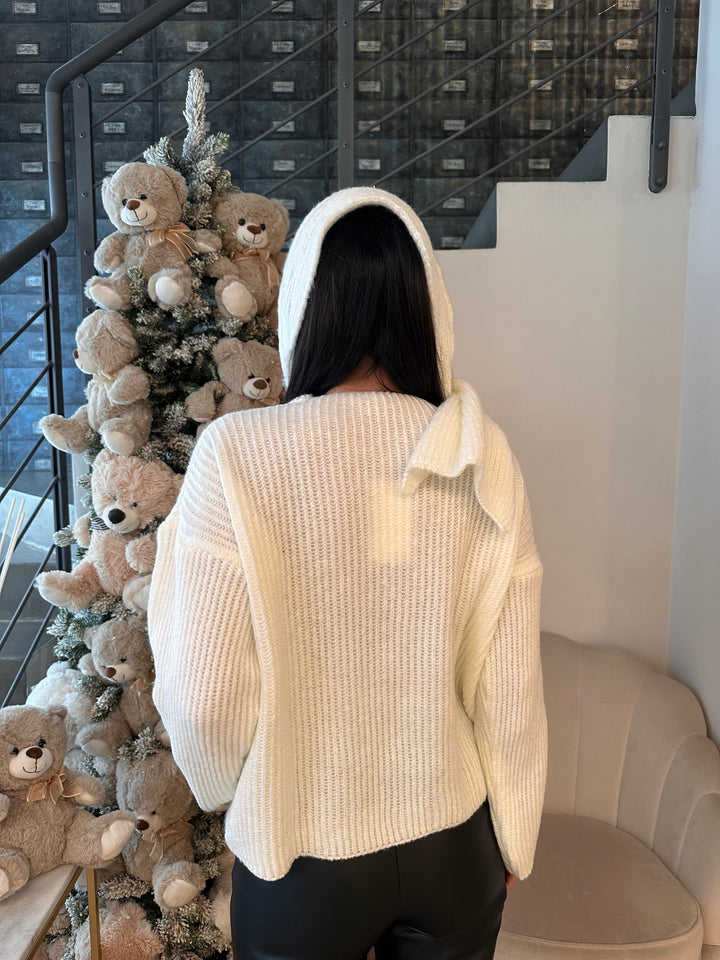 MAGLIONE CON SCIARPA