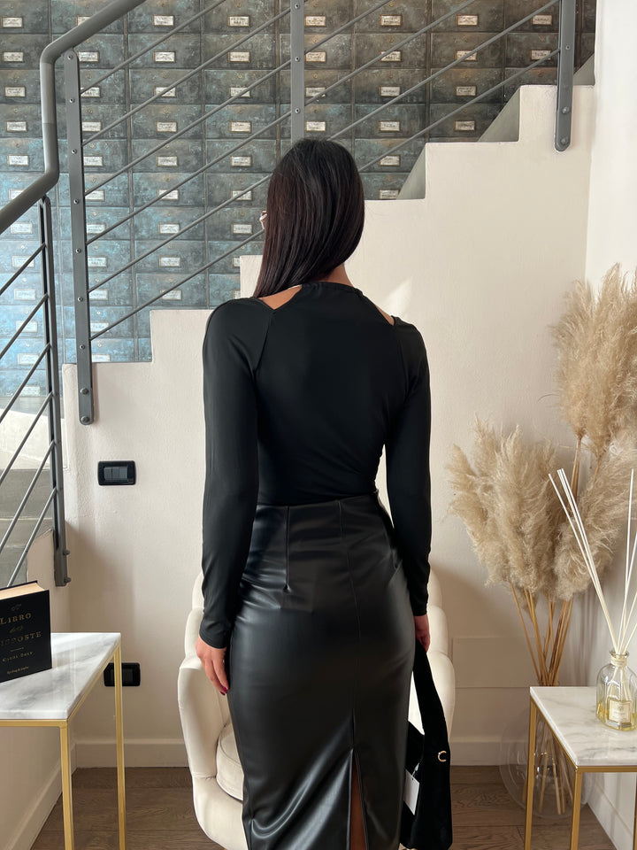 MAGLIA SCOLLO COLLANA