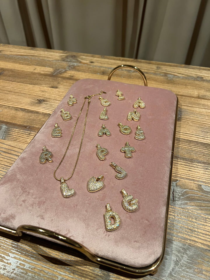 COLLANA CON INIZIALE CORTA
